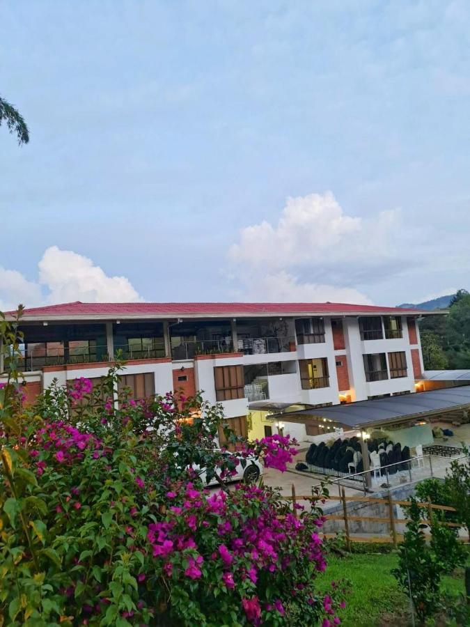 Piedra Del Penol Hotel Guatapé Exterior photo