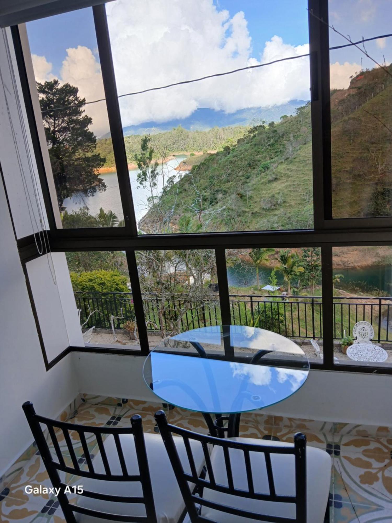 Piedra Del Penol Hotel Guatapé Exterior photo