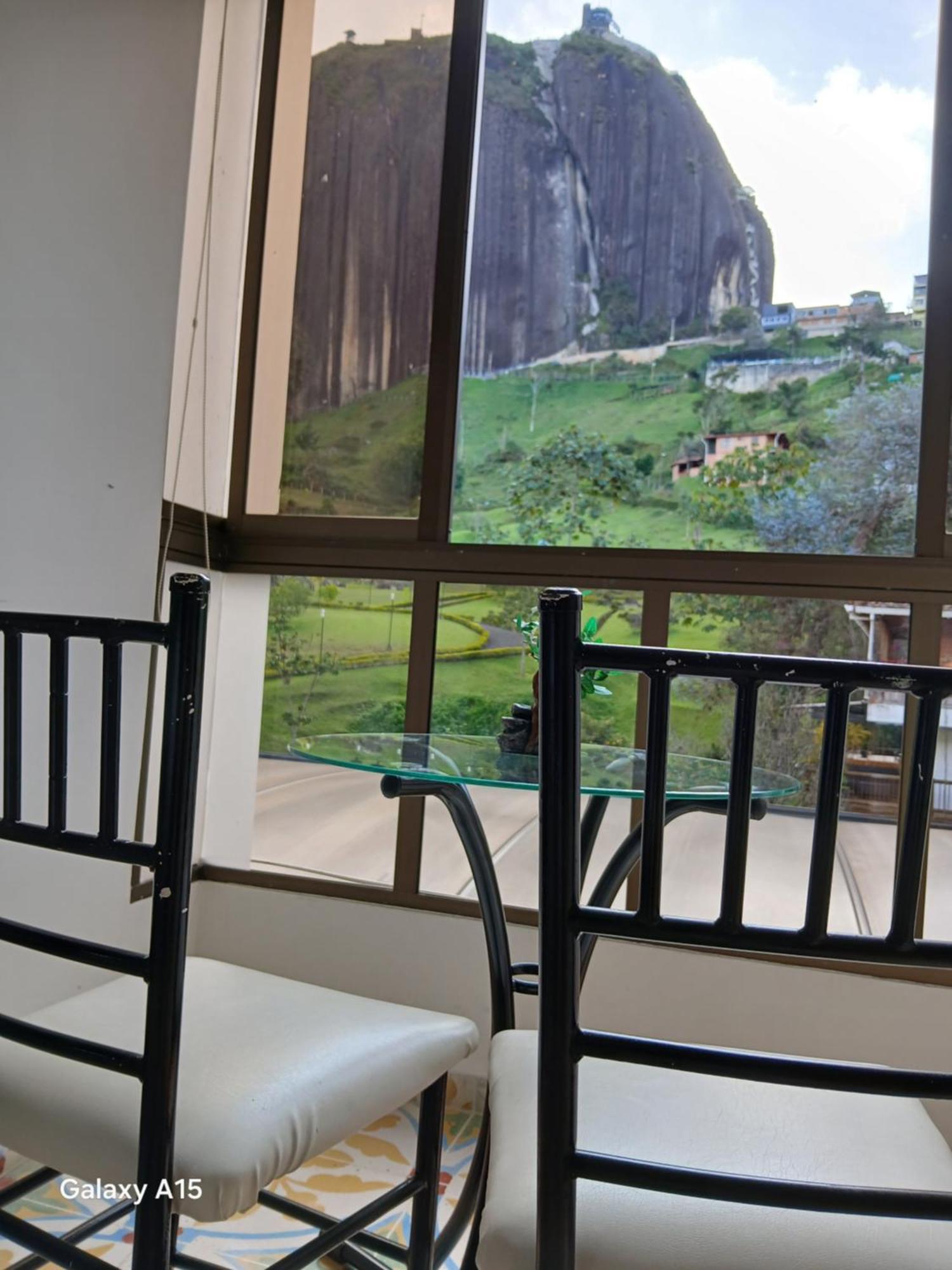 Piedra Del Penol Hotel Guatapé Exterior photo
